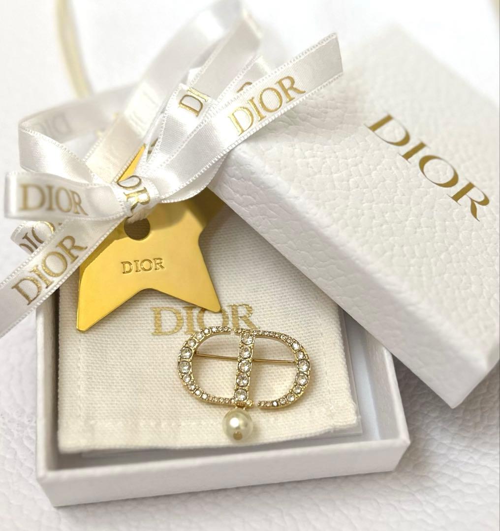 Dior Petit CD ブローチ メタル・レジンパール・クリスタル