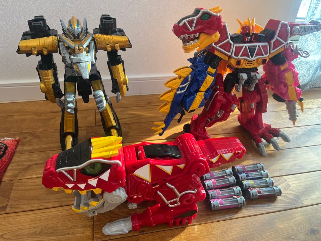 獣電戦隊キョウリュウジャー DXキョウリュウジン 獣電池付属　セット