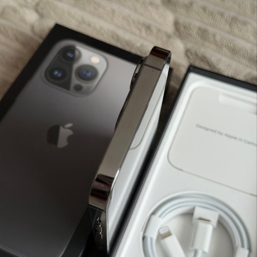 美品！値下げ！iPhone 13pro 128ギガ　グラファイト