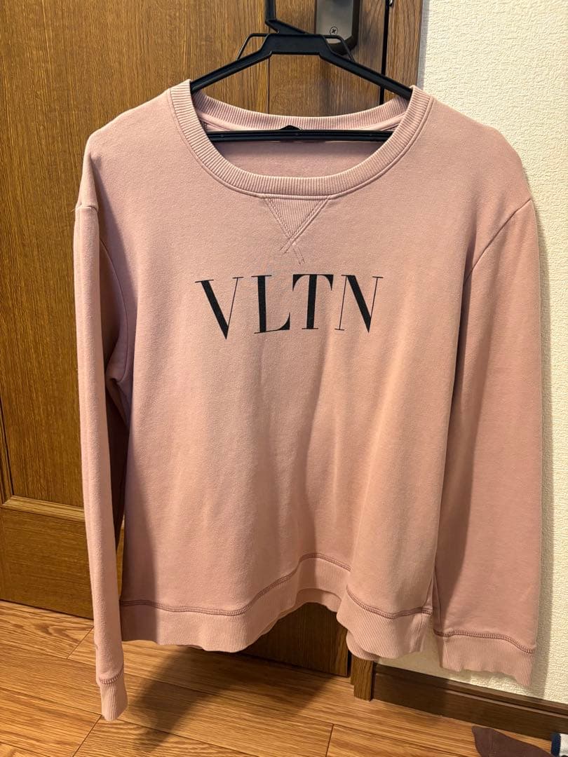 た*あ様 VALENTINO ピンク スウェット ロゴ　スウェット　　ヴァレンテ