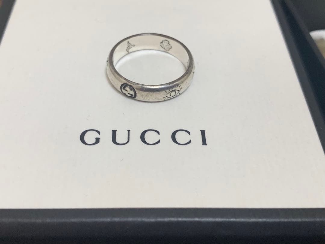 GUCCI シルバーリング Blind for Love 刻印