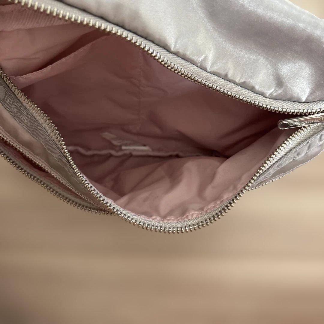 【完売品】Ameri✖️LE SPORTSAC シルバー ボディバッグ