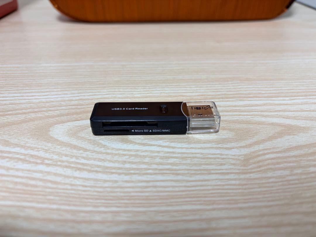 【美品】Canon EOS kiss x90 カメラバッグ・SDカードリーダー付