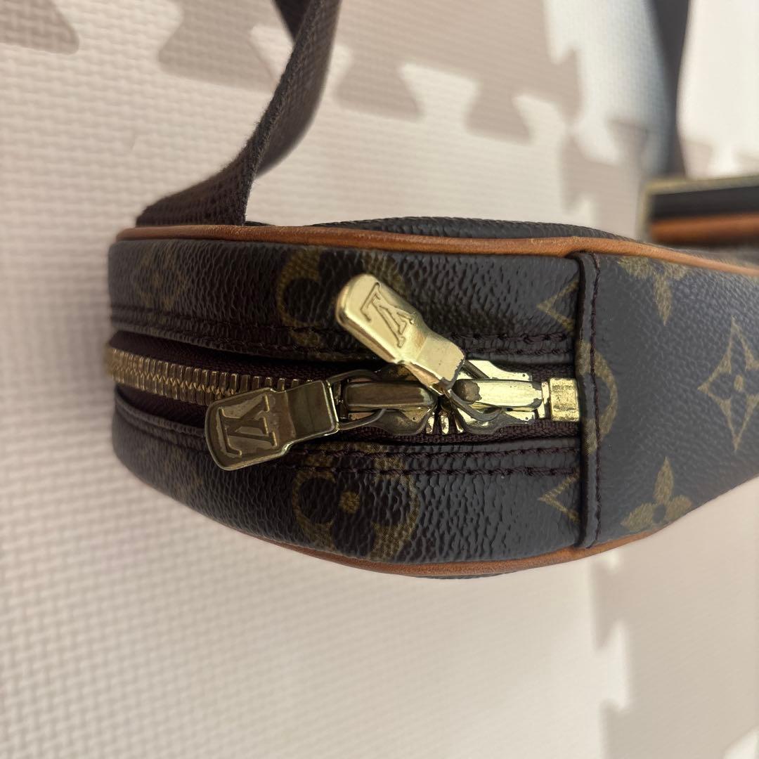 Louis Vuittonポシェットガンジュ　ボディバッグ　モノグラム