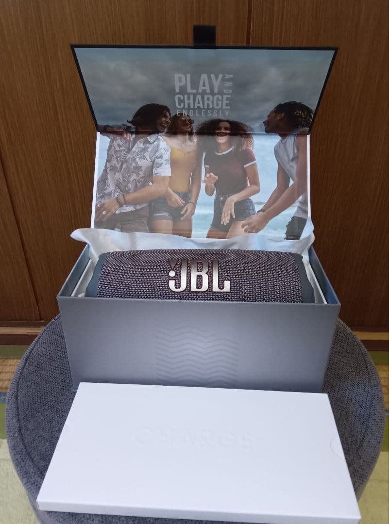 JBL Charge 5 ワイヤレススピーカー グレー 箱付き