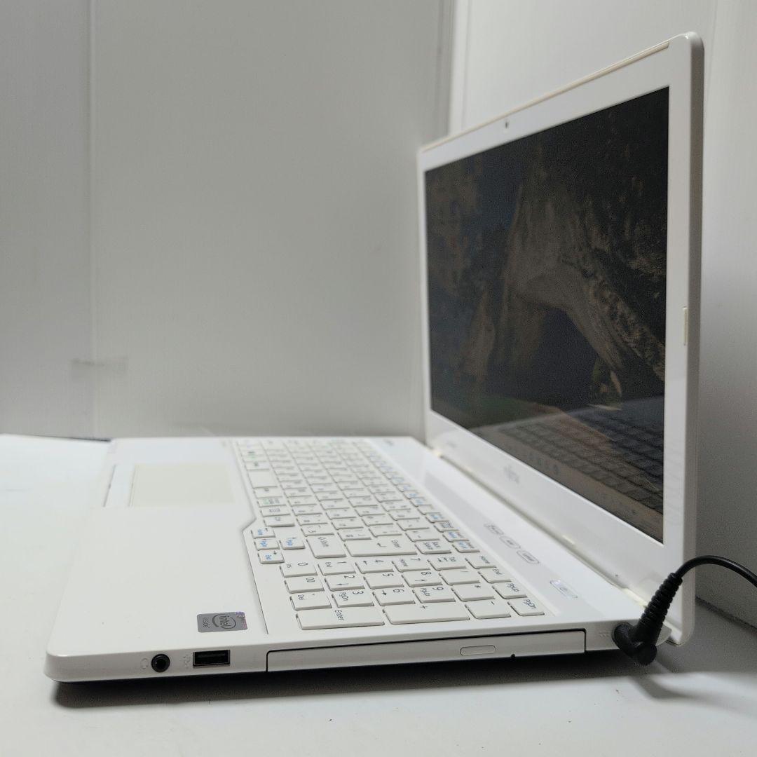 余裕のメモリ16GBたっぷりSSD256GBカメラ付き　カミュズ