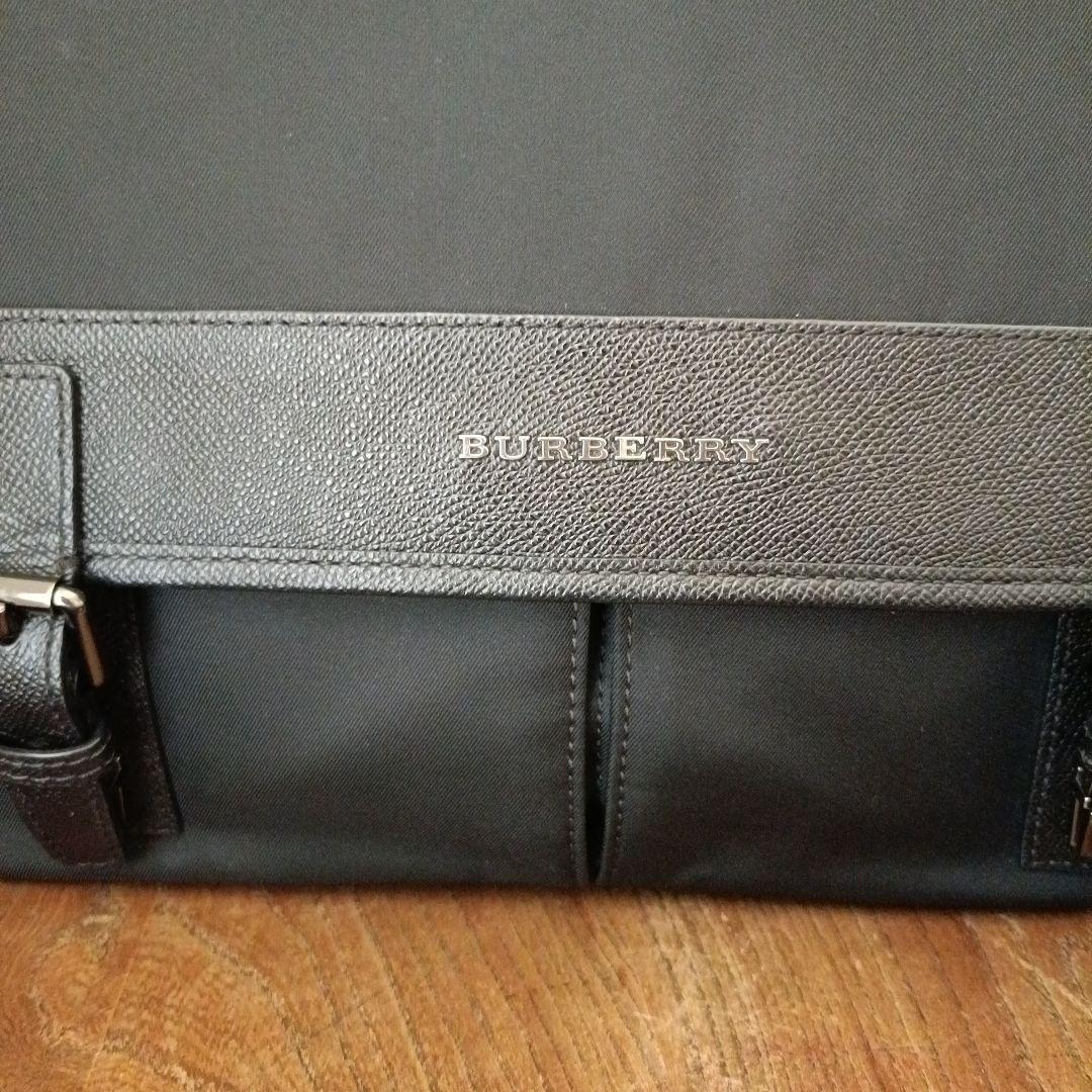 BURBERRY　メッセンジャーバッグ 　ショルダーバッグ　ナイロン/レザー
