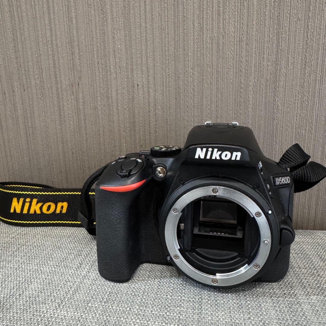 Nikon D5600 ダブルズームキット
