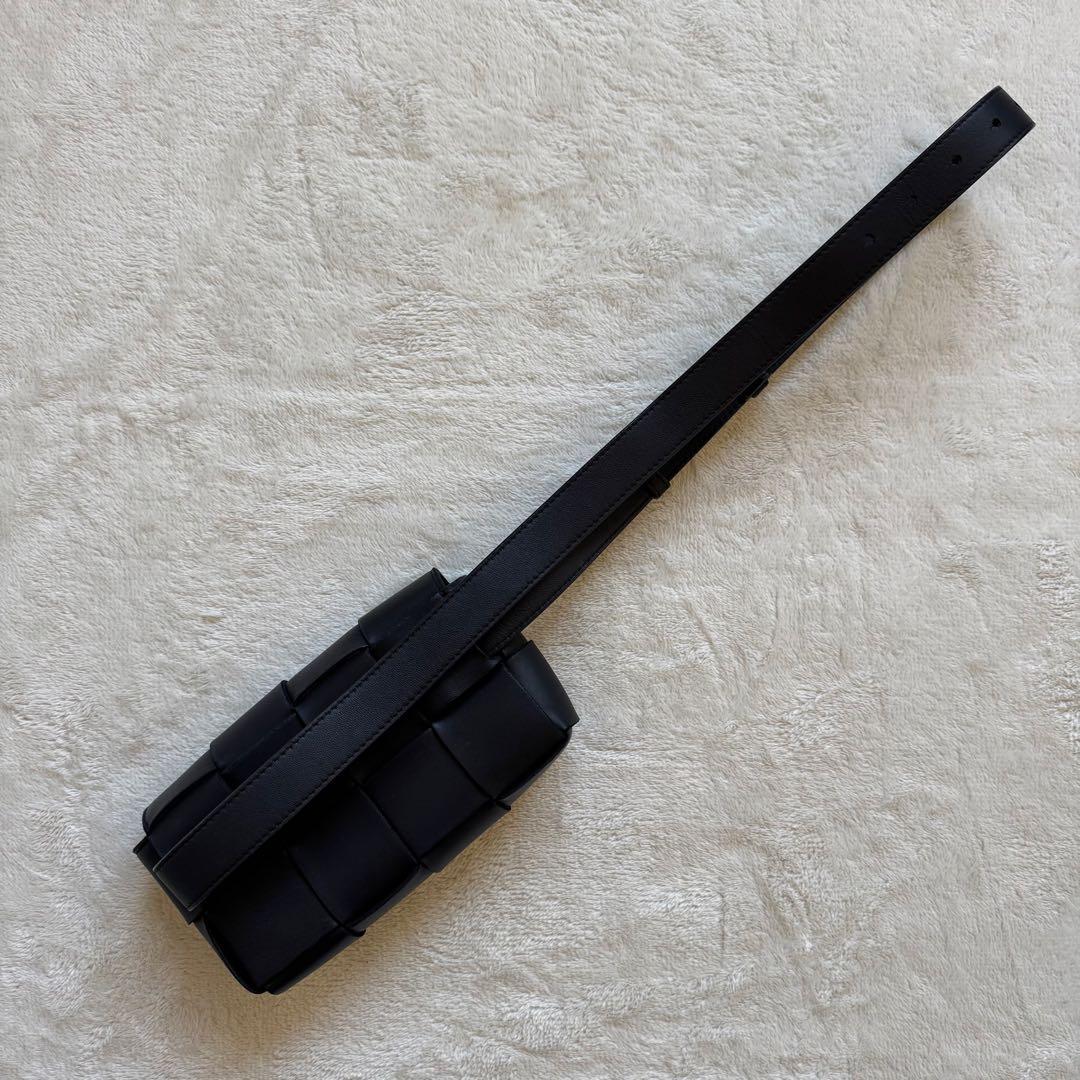 美品☆ ボッテガヴェネタ　カセット　ボディバッグ　ベルトバッグ　イントレチャート