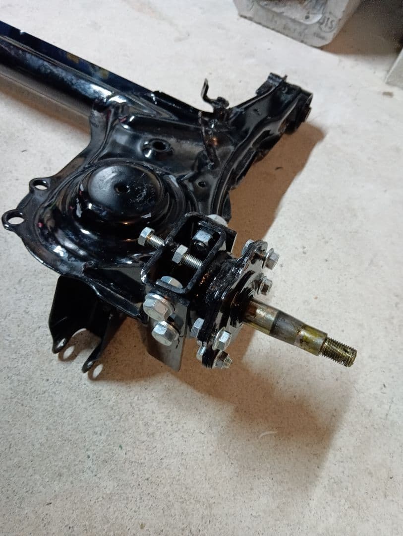 L235 エッセ　ダイハツ　調整式アクスル　のみ