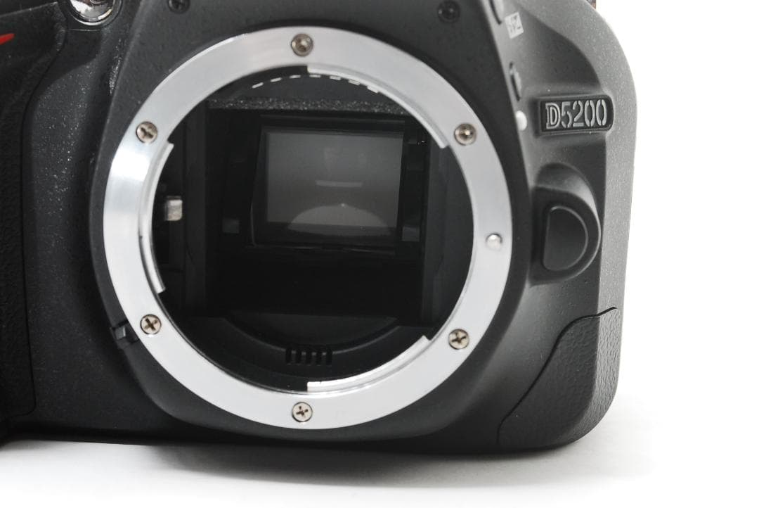 バック付き　Nikon D5200 Wi-Fi対応 望遠VRレンズセット