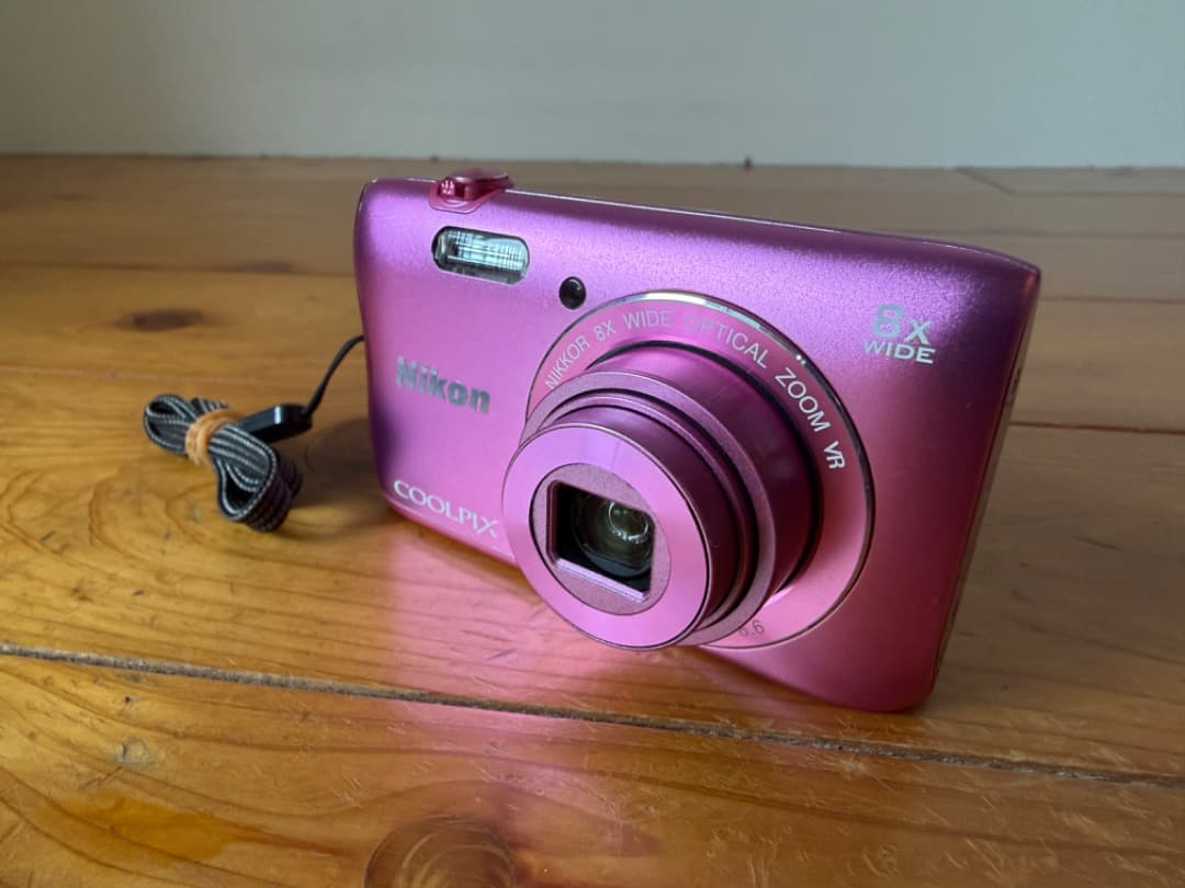 【美品】 Nikon COOLPIX S3700 ニコン ピンク Wi-Fi