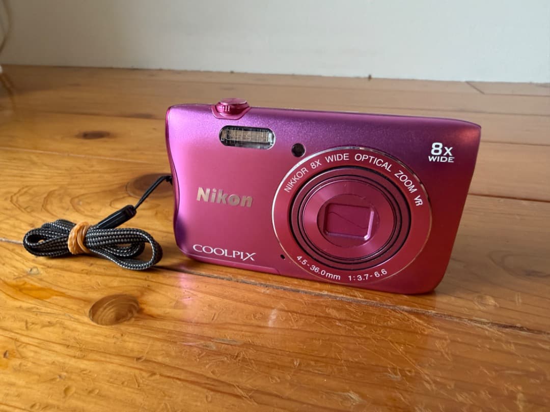 【美品】 Nikon COOLPIX S3700 ニコン ピンク Wi-Fi