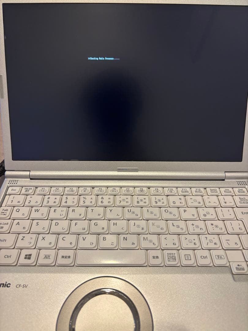 故障品？Core-i5／Win11／レッツノートSV8 8G／SSD 256GB