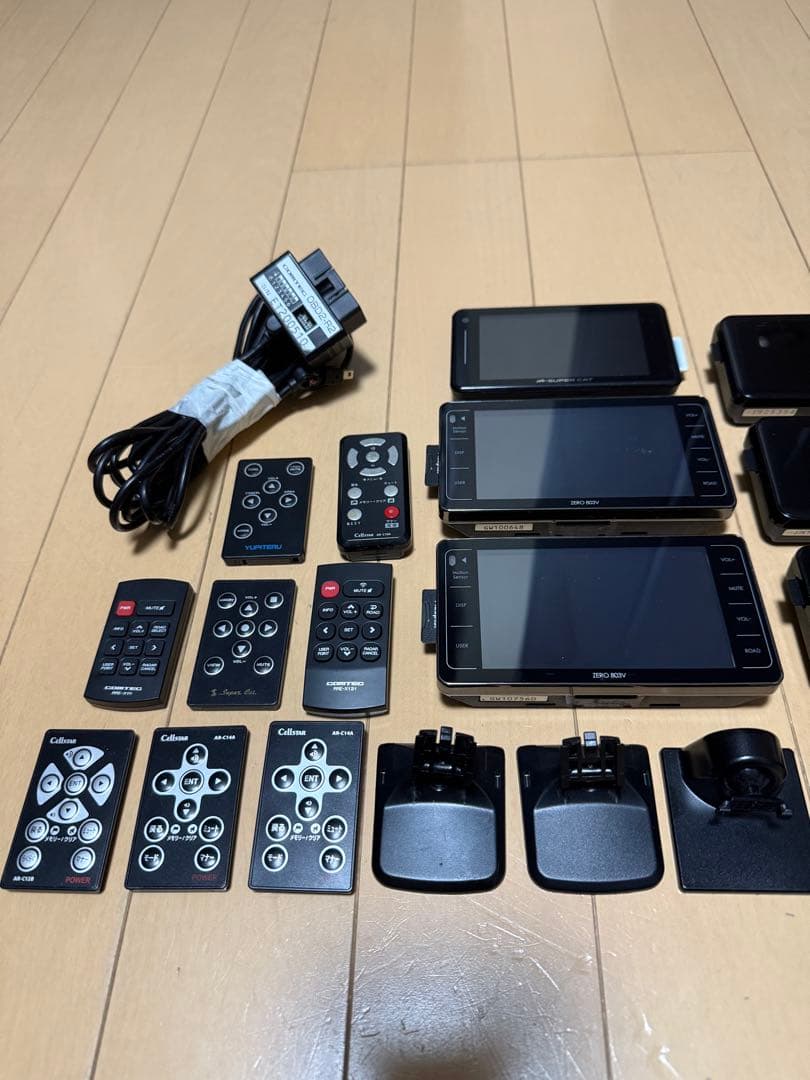 コムテック　スーパーキャット　セルスター　レーダー探知機　レーザー探知機