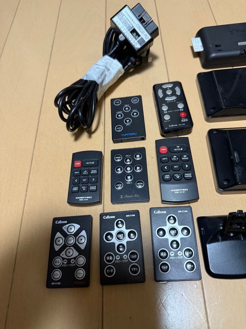 コムテック　スーパーキャット　セルスター　レーダー探知機　レーザー探知機