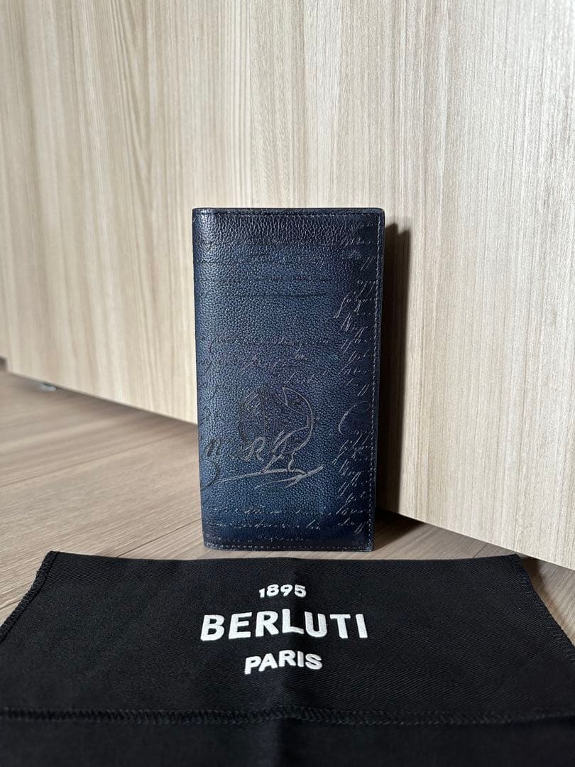 六*道様 新作定価17万 ベルルッティ サンタル レザー 長財布 インディゴデニ