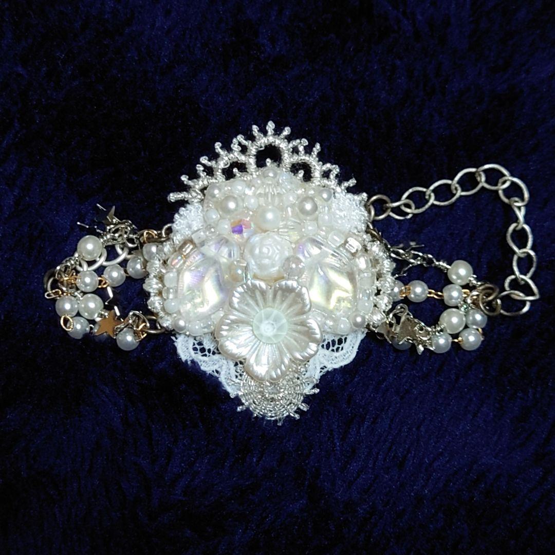 Piari 様 ハンドメイド ブローチ ブレスレット アクセサリー ビーズ刺繍