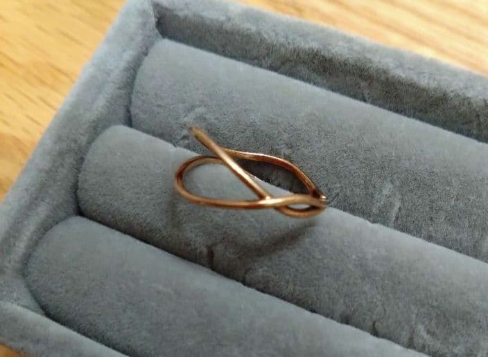 エテ K10YG クロスラインリングカフ　11号