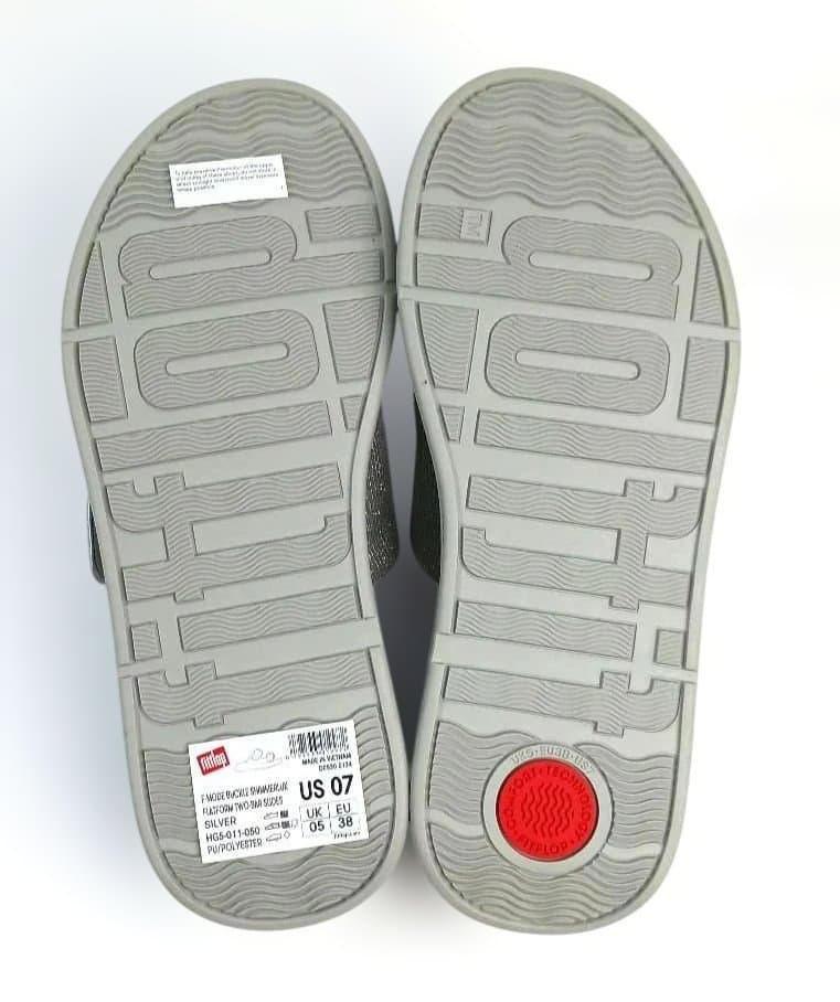 新品フイットフロップfitflopレディースサンダル24cm　訳有り品です。