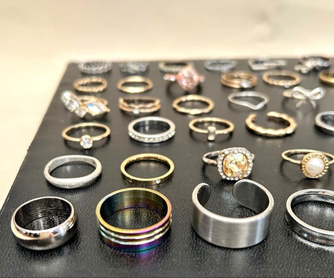 遺品整理品 超豪華大量 リング指輪 重量あり 60点 まとめ売り