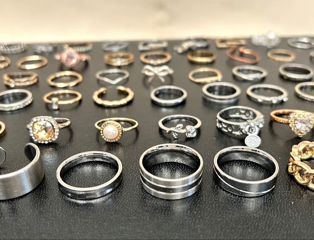 遺品整理品 超豪華大量 リング指輪 重量あり 60点 まとめ売り