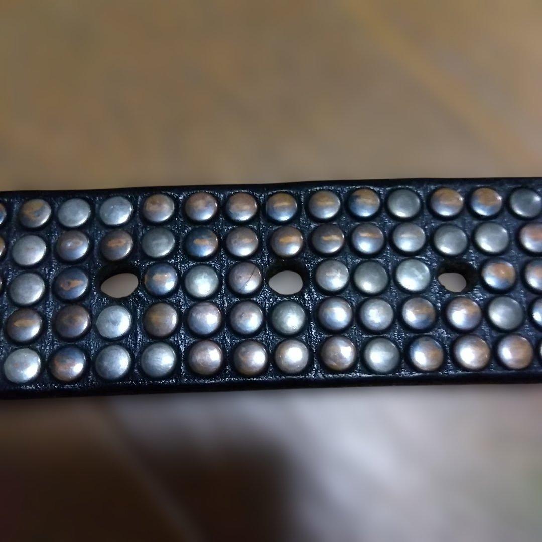 スタッズ付きレザーベルト 100%レザー イタリア製