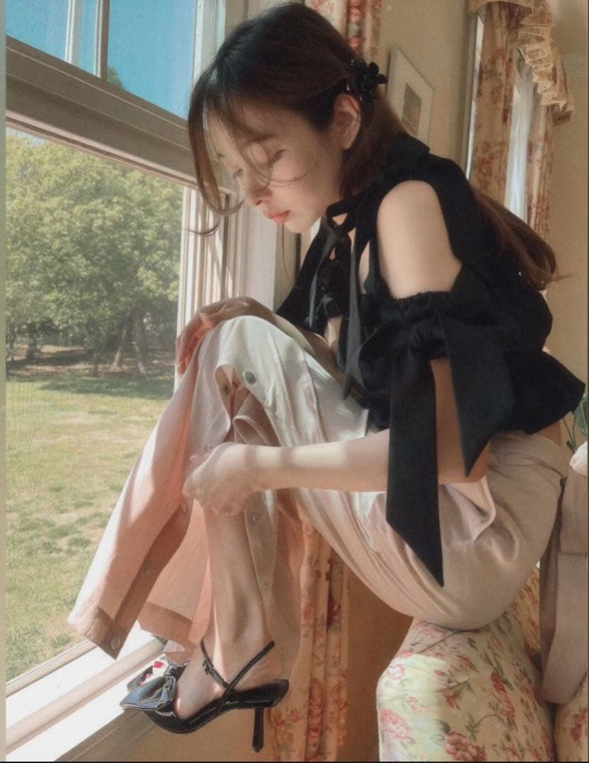 FICTION TOKYO リボンデザインショートトップス