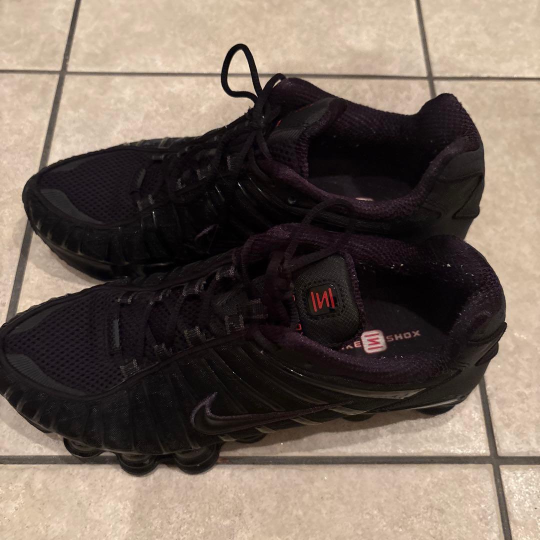 Nike Shox 黒