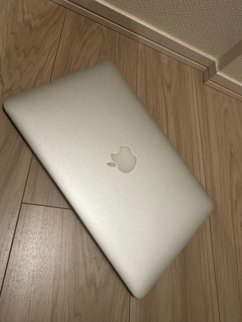 Apple MacBook Air（11インチ, Mid2013, 128GB)