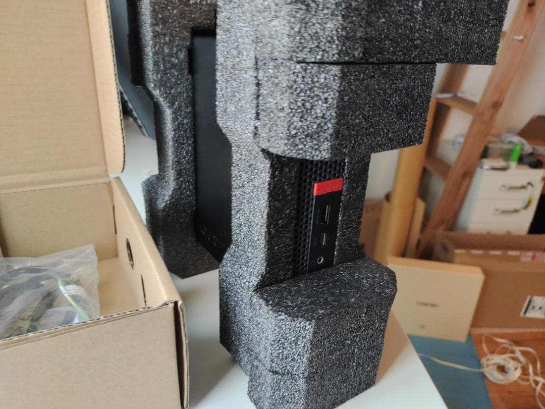 ミニPC Lenovo ThinkCentre M75q-1