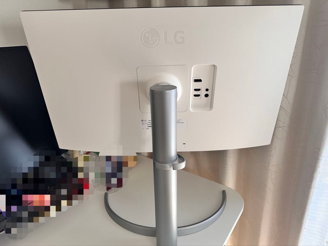 【緊急売却・ほぼ新品・半額以下】LG 4Kモニター27インチ 27UP650-W