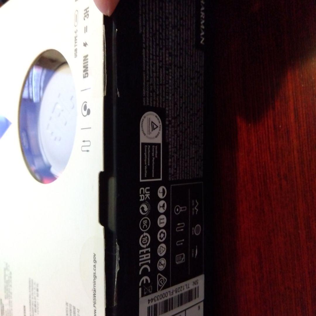 JBL TUNE710BT ワイヤレスヘッドホン　ホワイト