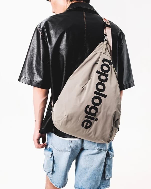 Topologie トポロジー スリング メッセンジャー ラージ