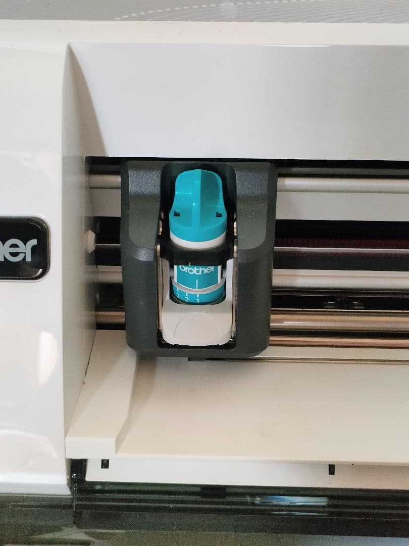 カッティングマシン ScanNCut スキャンカット CM300　ブラザー