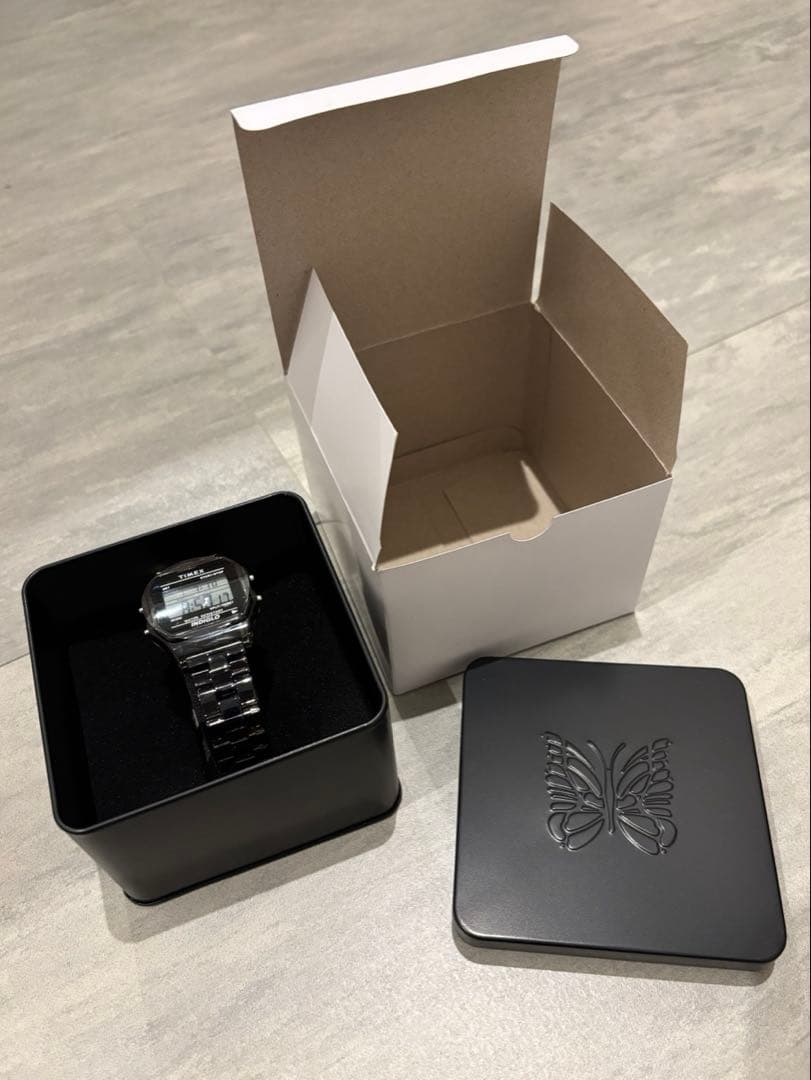 NEEDLES × TIMEX × BEAMS BOY クラシックデジタル