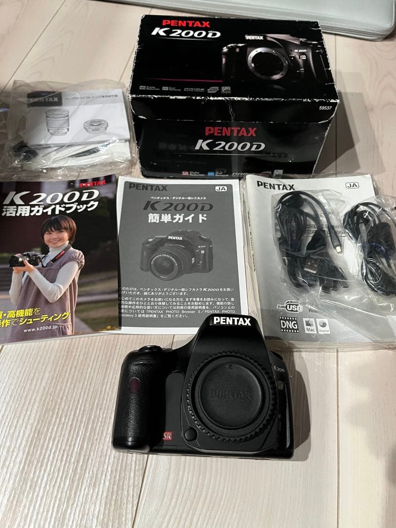 極美品　PENTAX K200D デジタル一眼レフカメラ