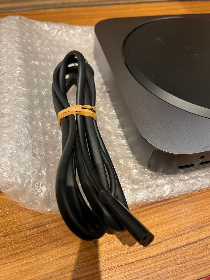 Apple Mac mini 2018 スペースグレー