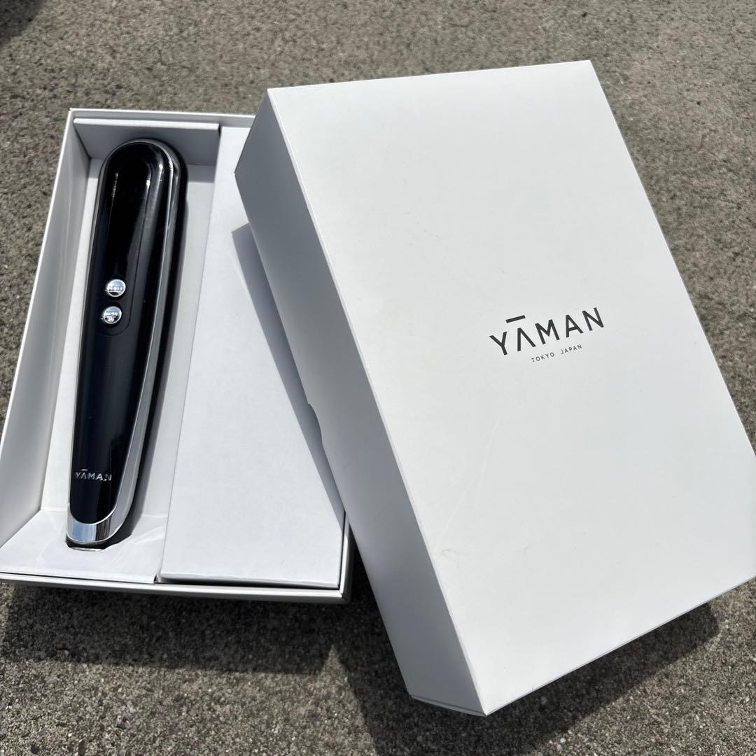 YAMAN 美容器具 ブラック　EMS キャビスパ360