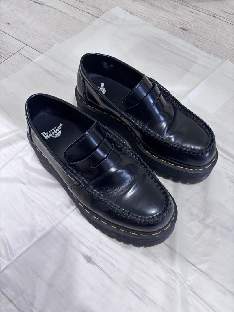 Dr. Martens 厚底ローファー