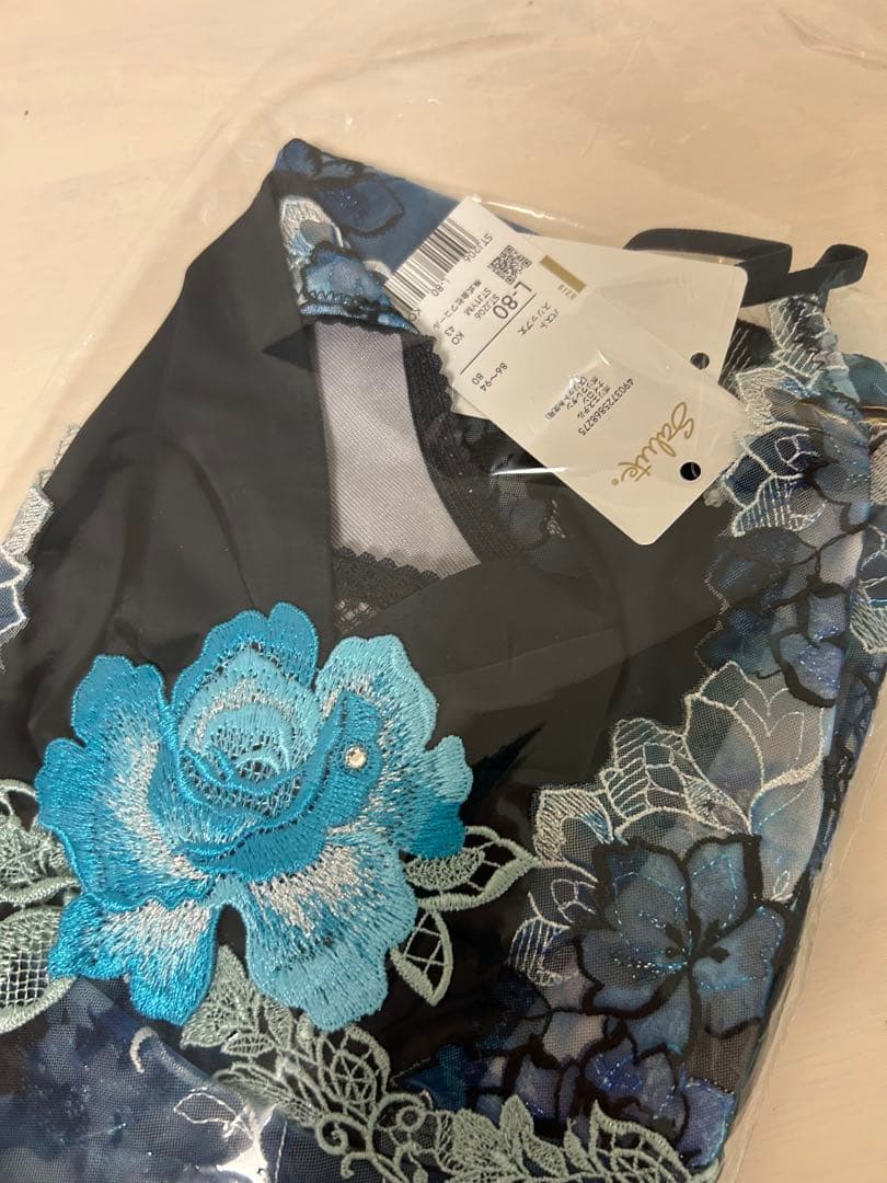 最安値　希少　サルート　L スリップ　ネイビー　ベトナムの花嫁