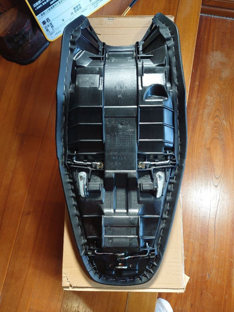 ホーネット600純正シート　ホーネット250装着可 美品　早い者勝ち
