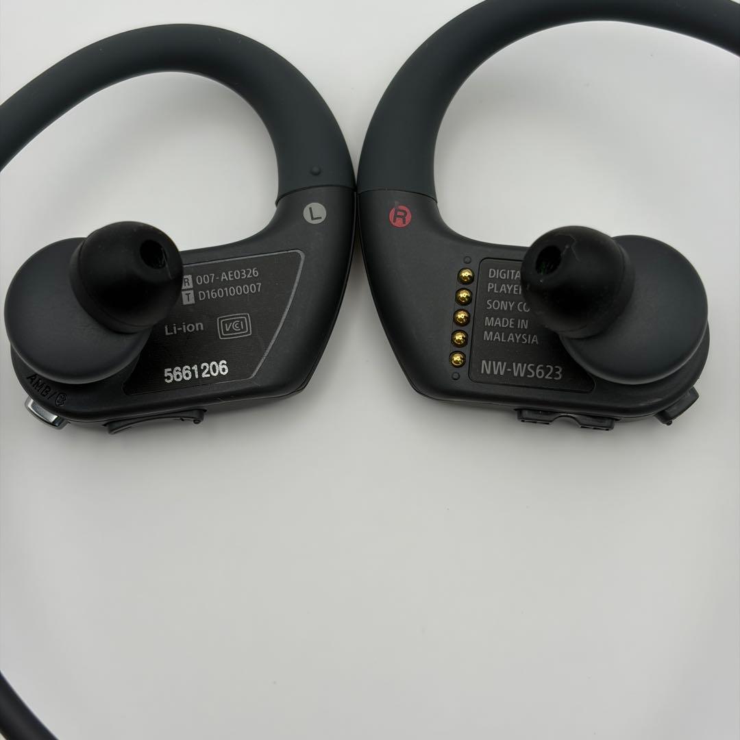 美品　ソニー　イヤホン一体型ウォークマン　NW-WS623