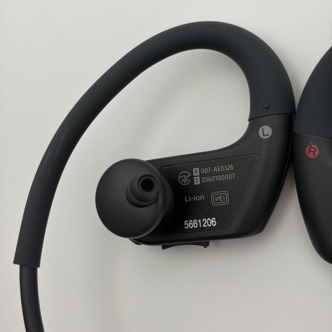 美品　ソニー　イヤホン一体型ウォークマン　NW-WS623