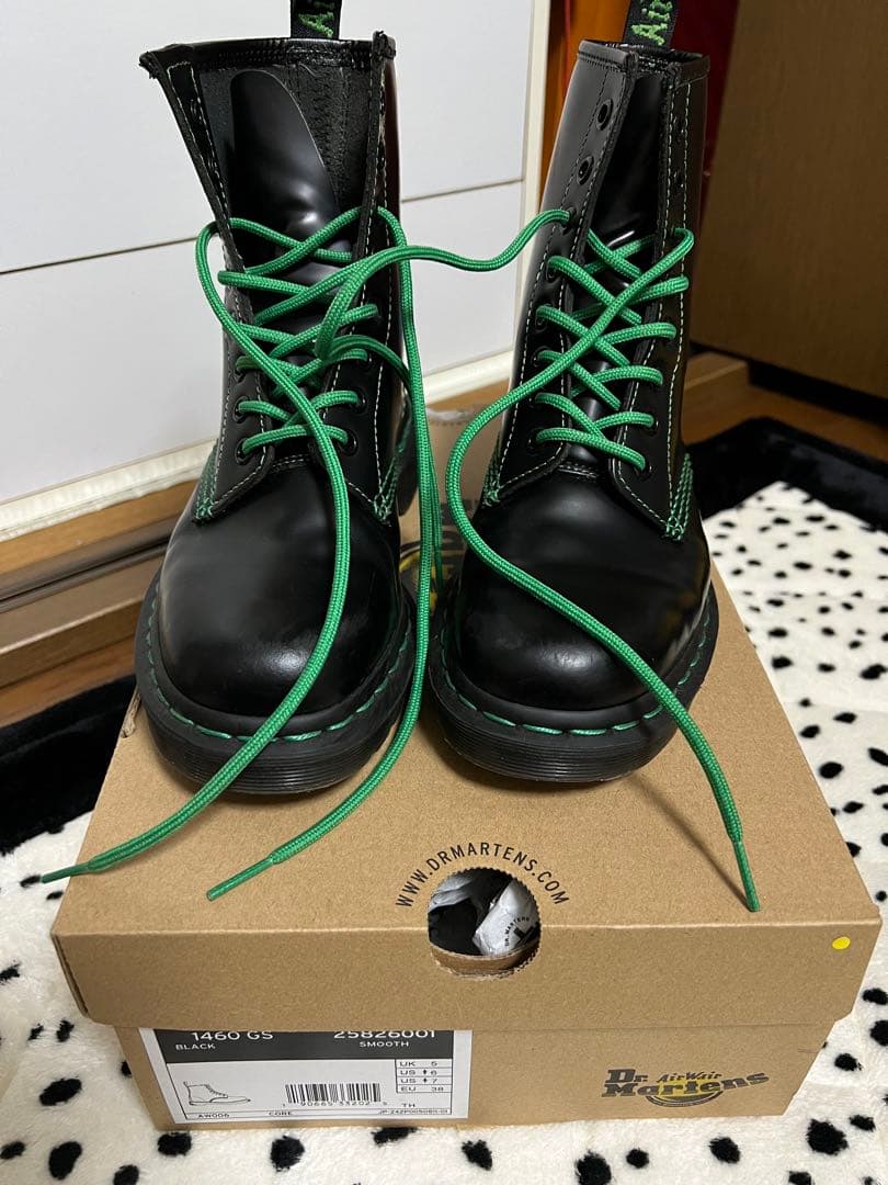 ドクターマーチン　8ホール　グリーンステッチ