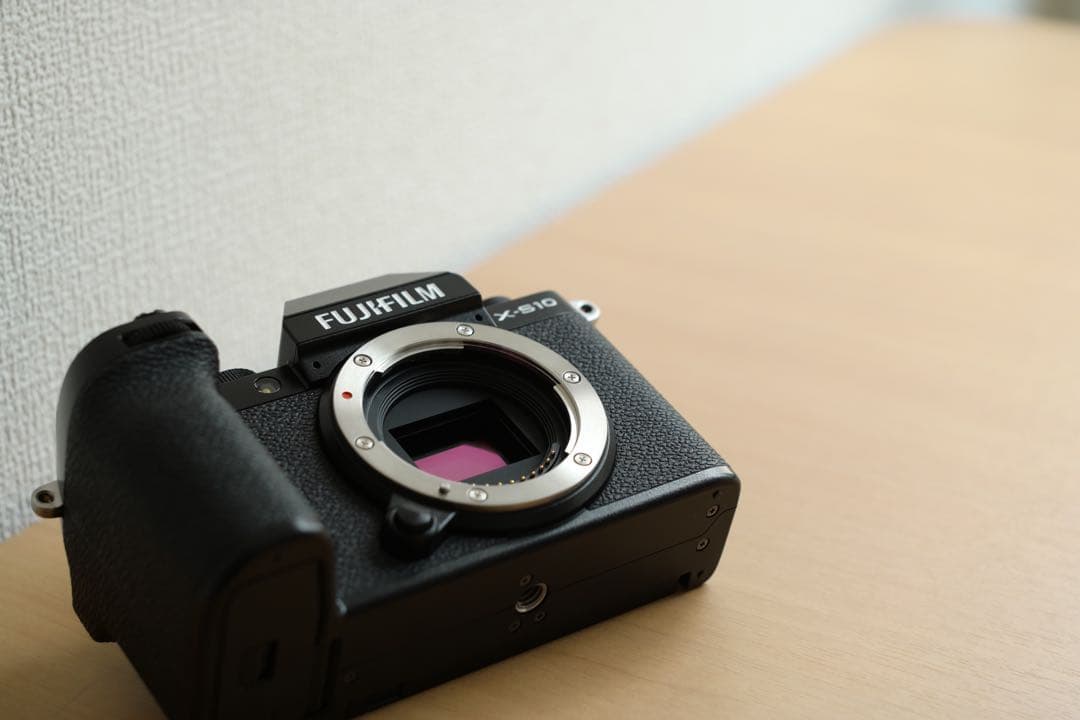 T*y様 【シャッター回数4665】FUJIFILM X-S10 ダブルズームレ