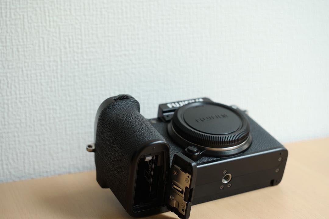 T*y様 【シャッター回数4665】FUJIFILM X-S10 ダブルズームレ