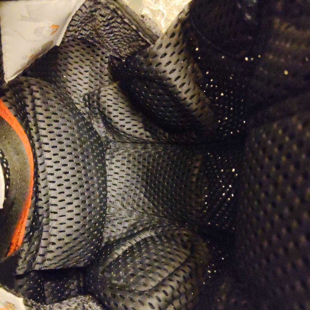 ベビービョルン　抱っこ紐　アンスラサイト　ワンカイエアー　メッシュ　美品