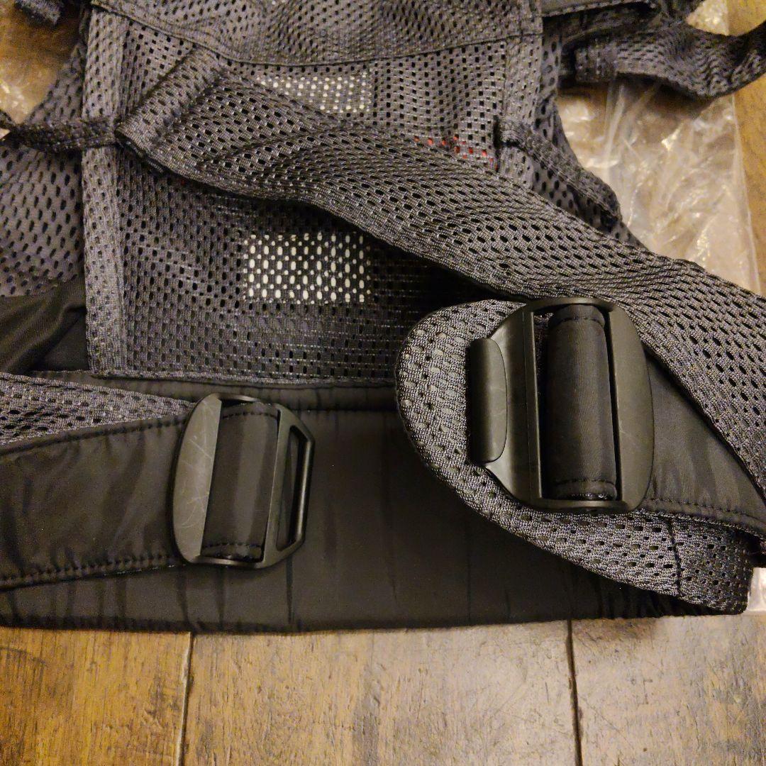 ベビービョルン　抱っこ紐　アンスラサイト　ワンカイエアー　メッシュ　美品