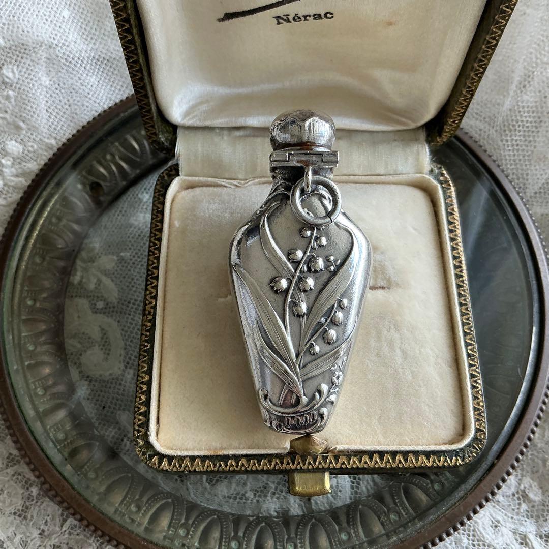 【B】フランスアンティーク　すずらん　パフュームボトル　フラコン・ド・セル